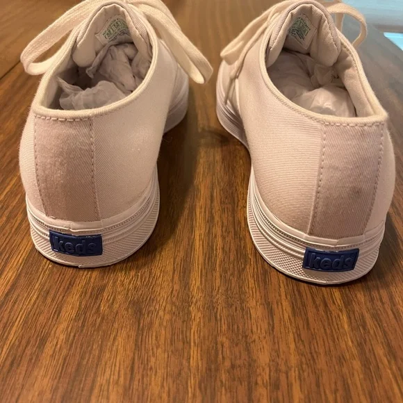 Keds White Canvas Sneakers Brand New Women’s 8 Wide - Picture 2 of 5